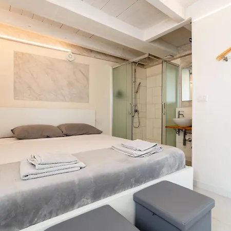 아파트 A Chese De Menople By Sthey *